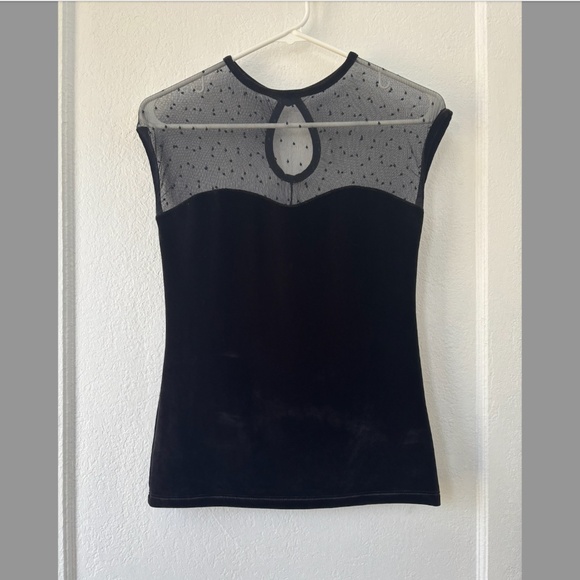 Bundle of 2 Size S Rock Steady Sweetheart Tops - Picture 2 of 8